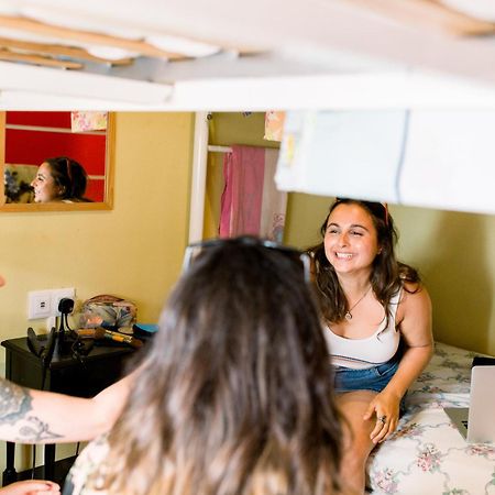Rising Cock Party Hostel ラゴス 部屋 写真