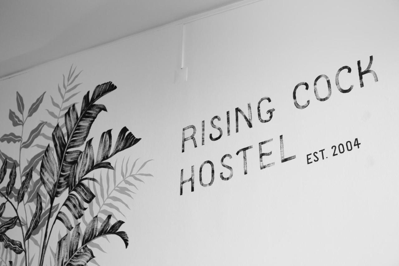 Rising Cock Party Hostel ラゴス エクステリア 写真