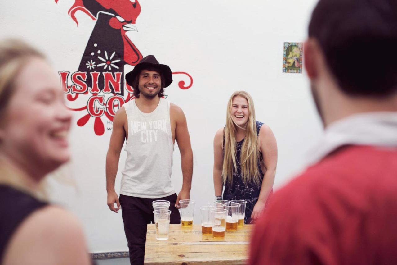 Rising Cock Party Hostel ラゴス エクステリア 写真